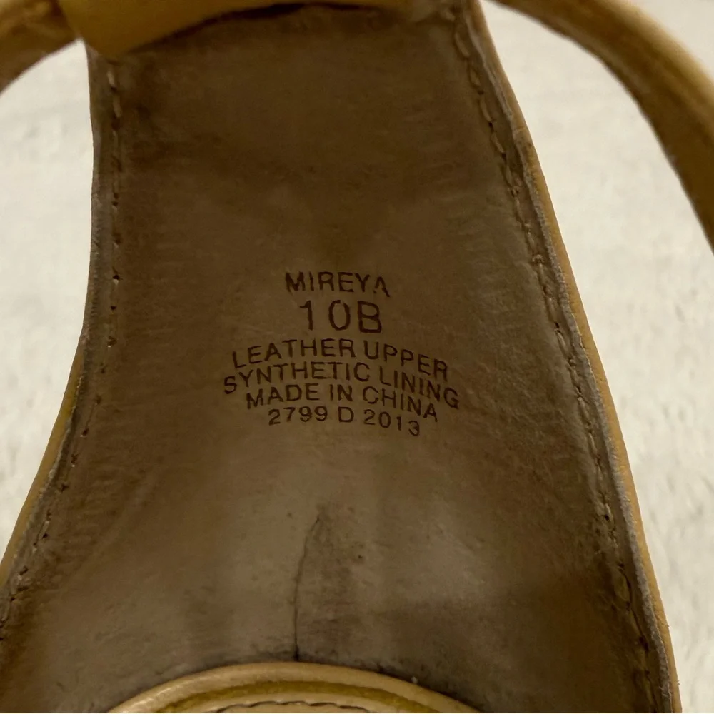 Lauren Ralph Lauren "Mireya" Leather Wedge Sandals Size 10B Tan - Picture 2 of 5